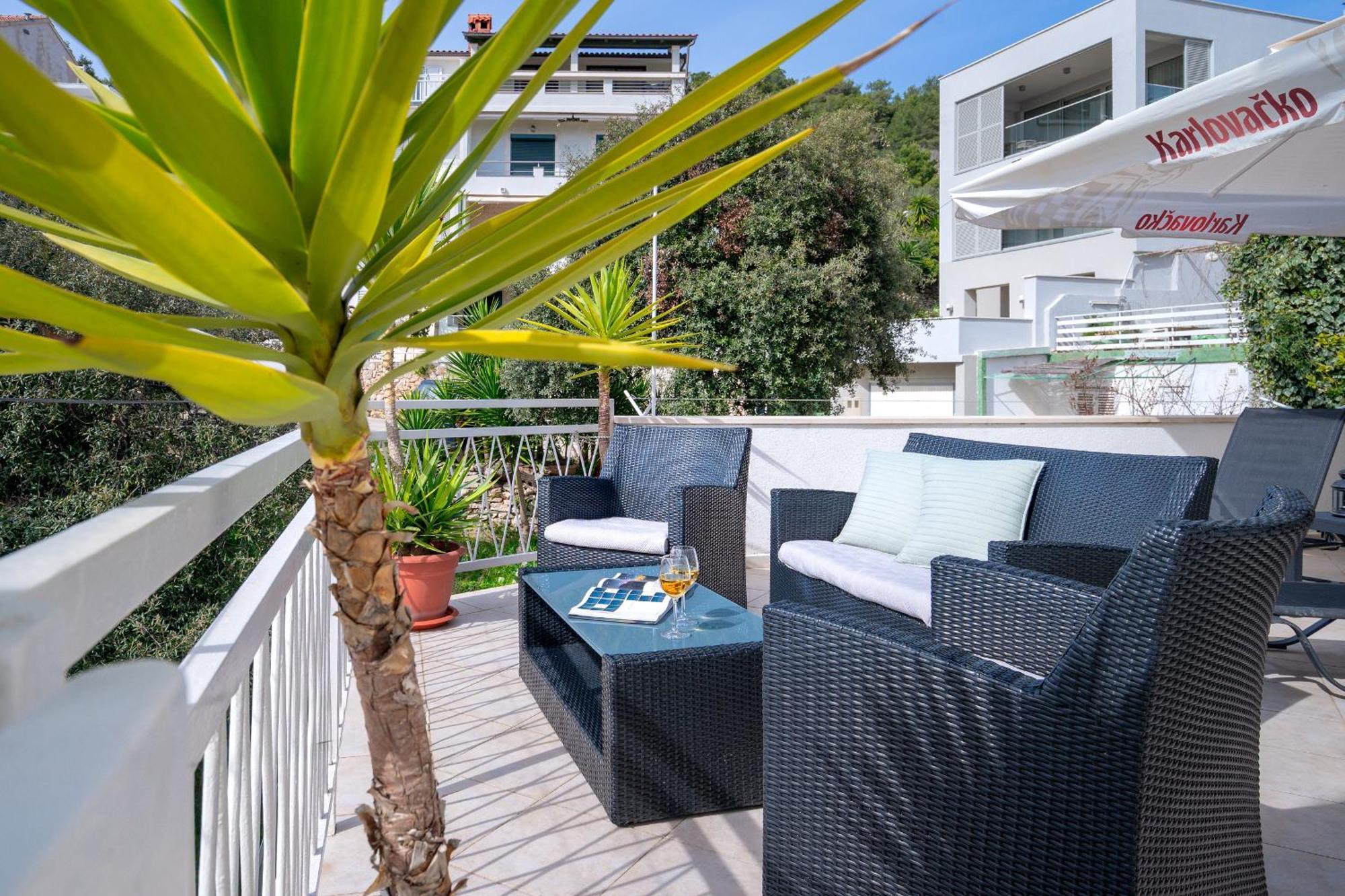 Apartments Lucic Hvar Town Exterior photo